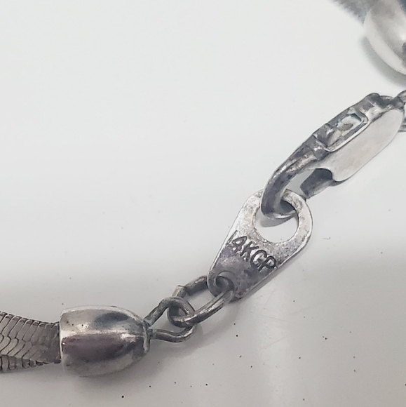 Silver Double Twist Necklace. Marked 14KGP 🌴 - Picture 2 of 6